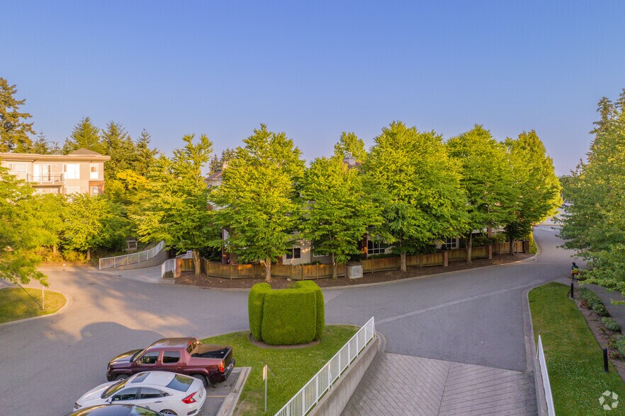 More Photos Of 15915 84 Av, Surrey Apartments For Sale