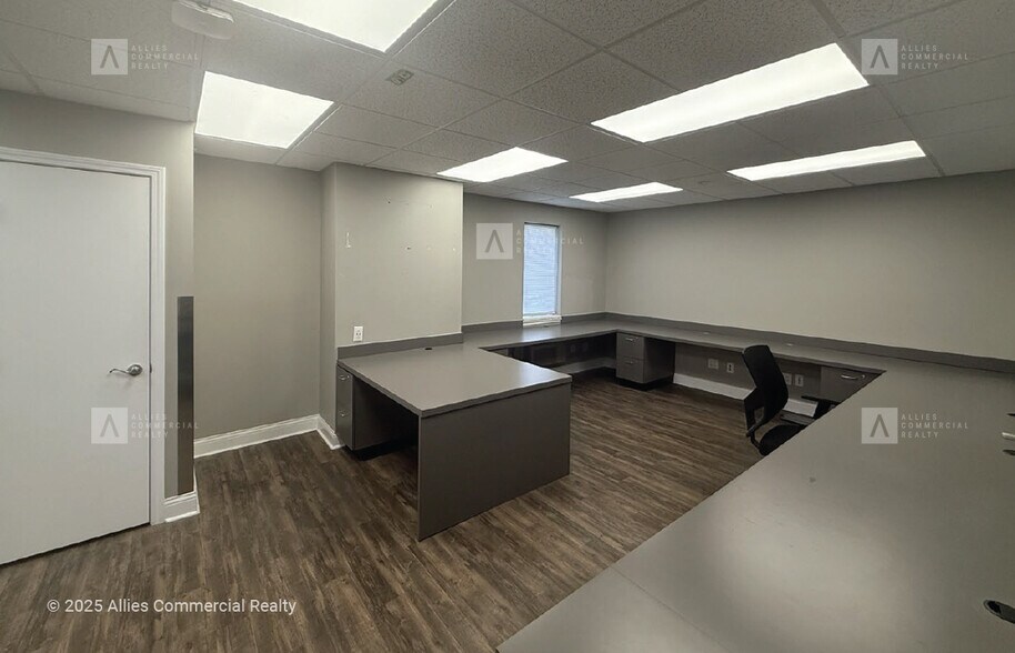 More Photos Of 8846 E 33rd St, Indianapolis Industrial For Sale