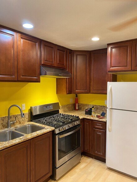 More Photos Of 421 28th St, Sacramento Apartments For Sale
