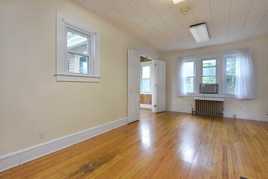 More Photos Of 47 Spring St, Ramsey Medical For Sale