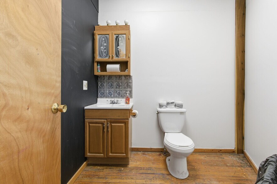 More Photos Of 2 Chapel St, Honesdale Flex For Lease