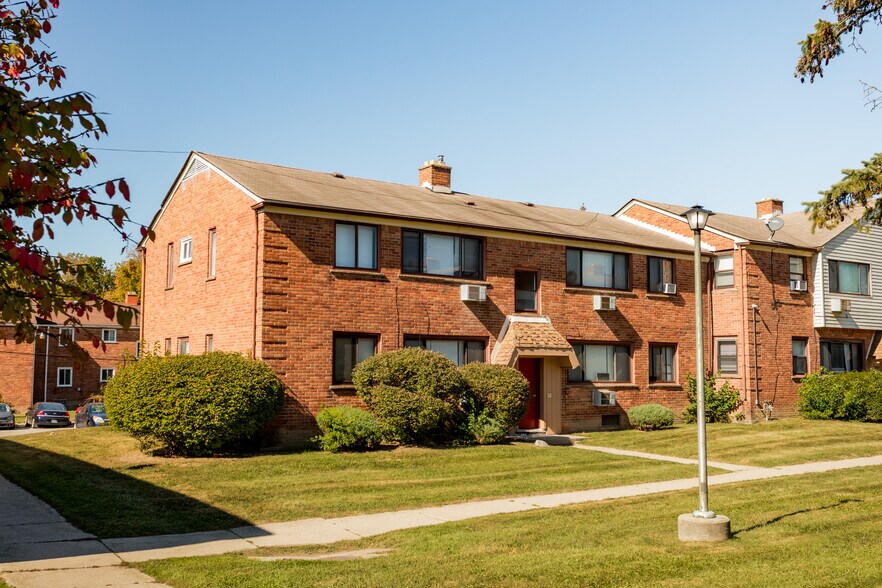 More Photos Of 12850 Dolphin St, Detroit Apartments For Sale