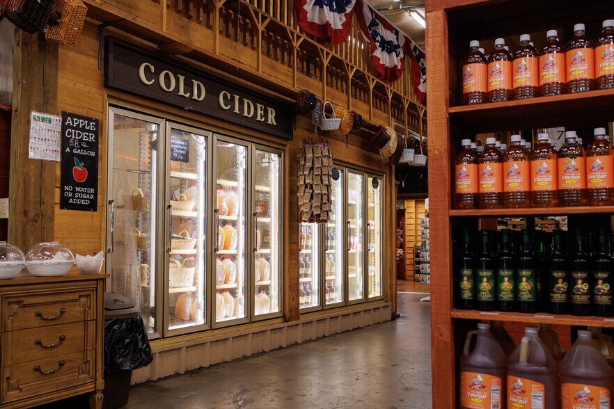 More Photos Of 63 Talona Spur Rd, Ellijay Freestanding For Sale