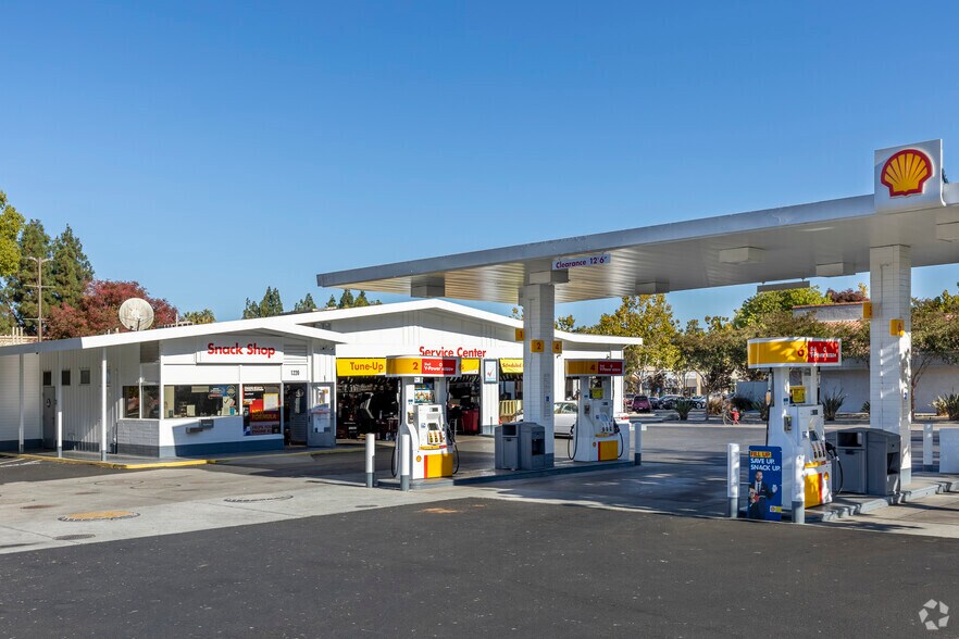 More Photos Of 1220 Grant Rd, Mountain View Service Station For Sale