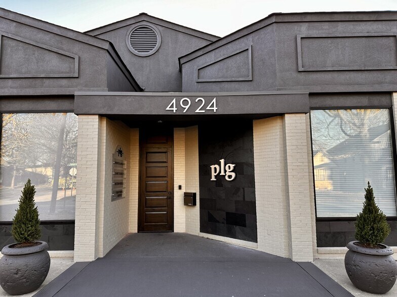 More Photos Of 4924 Kavanaugh Blvd, Little Rock Bank For Sale