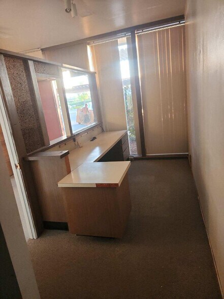 More Photos Of 8230 E Broadway Blvd, Tucson Medical For Sale