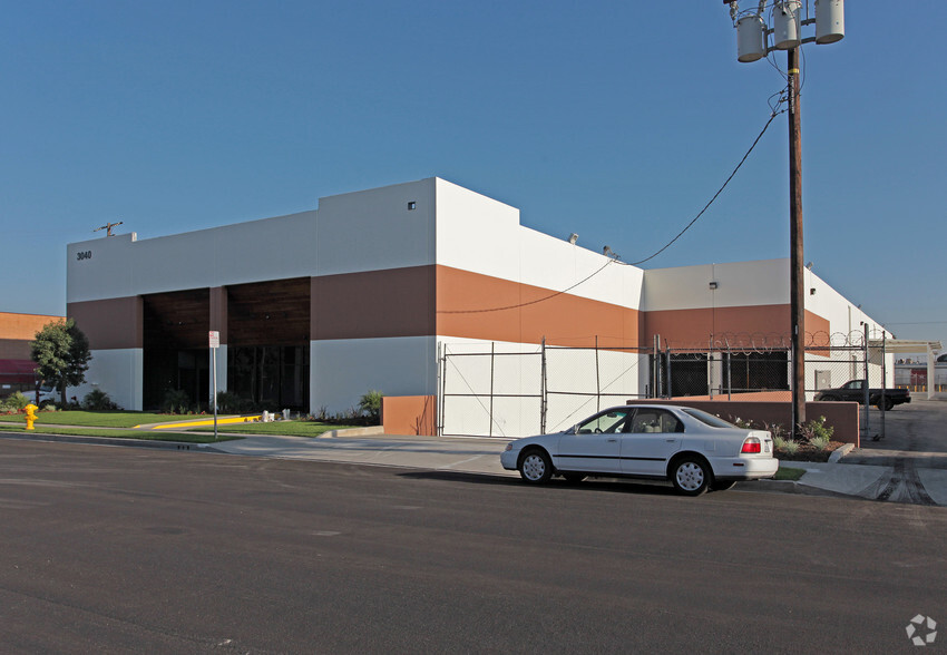 More Photos Of 3040 E Maria St, Rancho Dominguez Warehouse For Lease