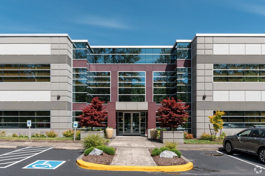More Photos Of 11431 Willows Rd NE, Redmond Office For Lease