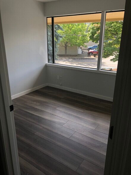 More Photos Of 11030 SW Capitol Hwy, Portland Medical For Lease