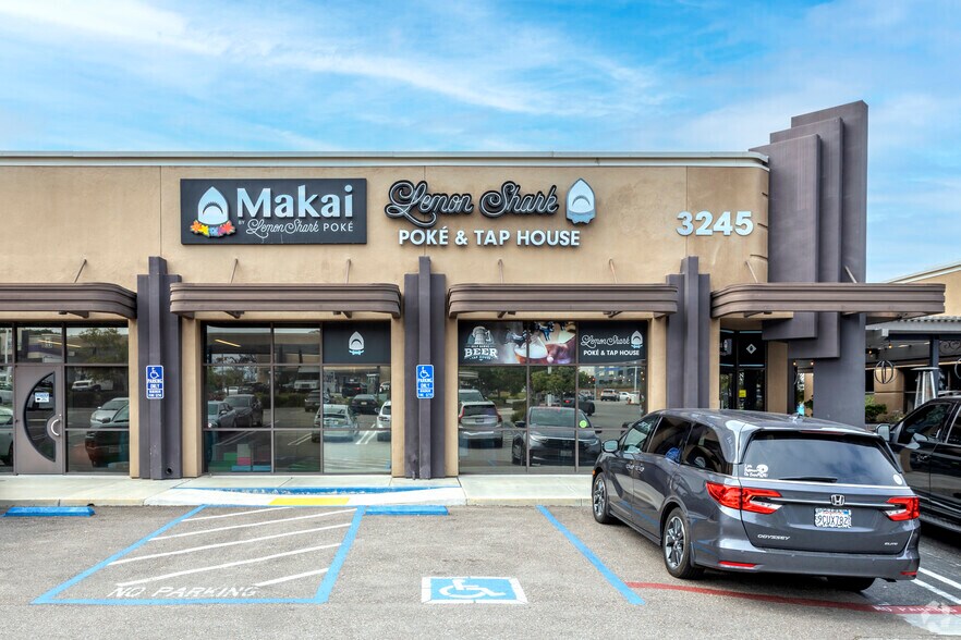 More Photos Of 3211-3295 Business Park Dr, Vista Unknown For Lease