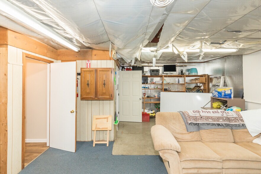 More Photos Of 302 Virginia Ave, Bluefield Specialty For Sale