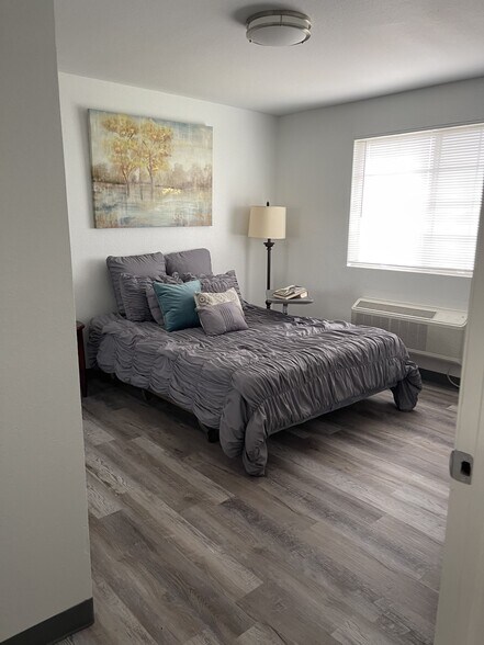 More Photos Of Upscale OK City Assisted Living Care Home, Oklahoma City Continuing Care Retirement Community For Sale