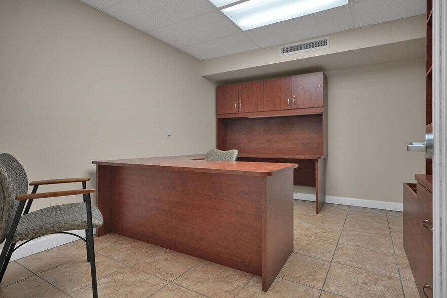 More Photos Of 7007 SW 13th Ter, Miami Warehouse For Sale