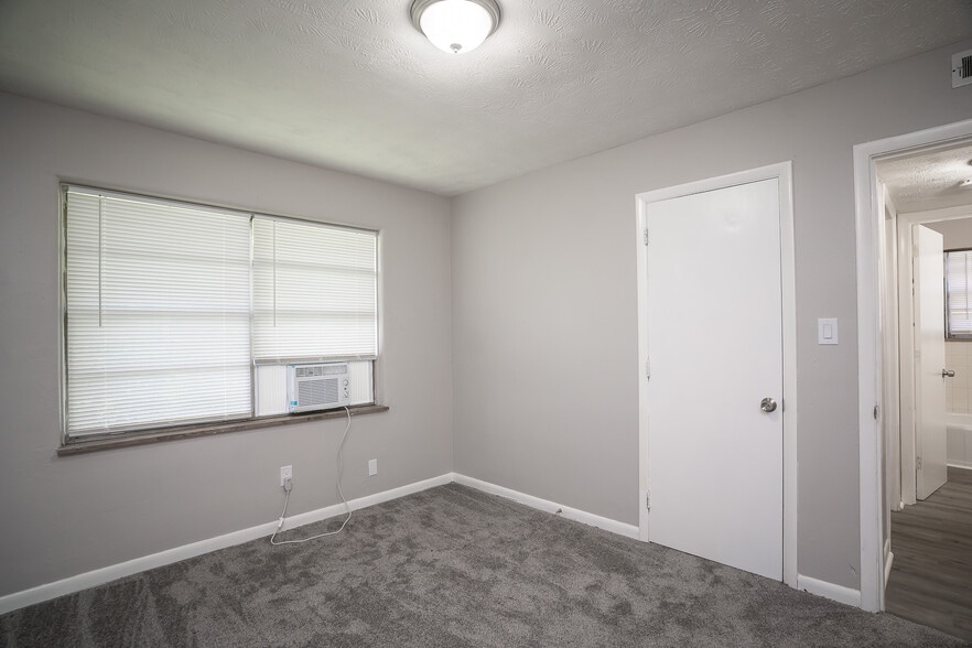 More Photos Of 2525 Lakeview Ave, Dayton Apartments For Sale