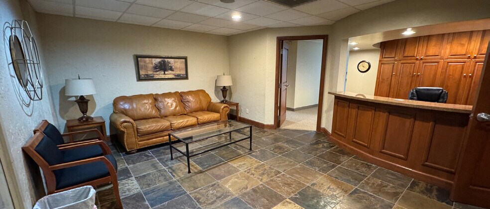More Photos Of 7390 Creek Rd, Sandy Office For Sale