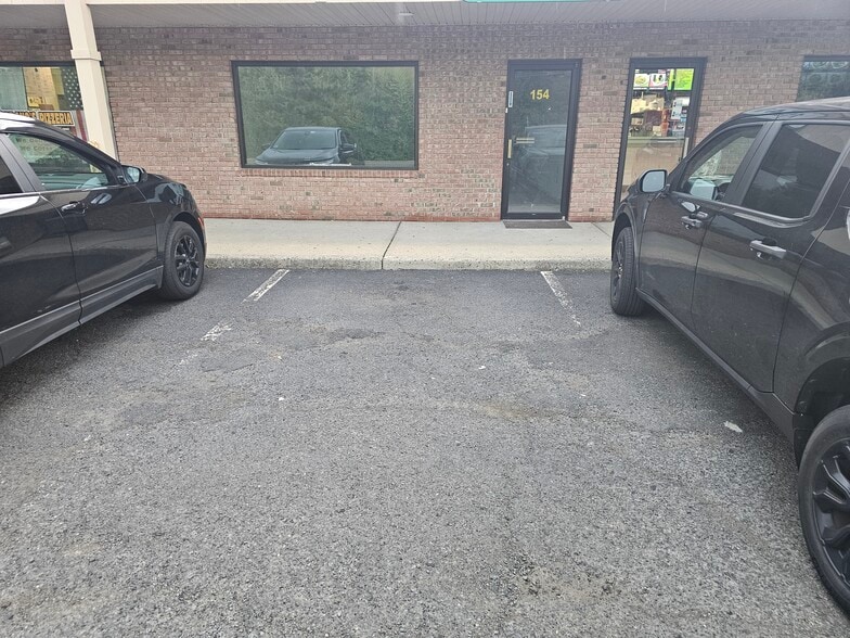 More Photos Of 154 Adamsville Rd, Bridgewater Storefront For Lease