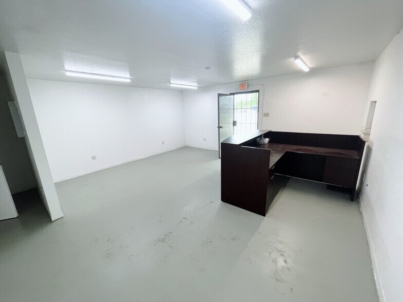 More Photos Of 4515 Smith Rd, Von Ormy Truck Terminal For Lease