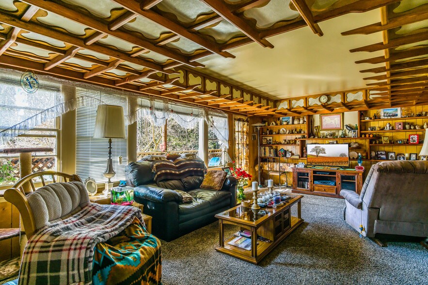 More Photos Of 290 Seminary Ave, Ukiah Storefront Retail Residential For Sale