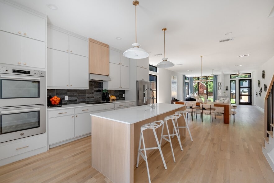 More Photos Of 2322 Kirby St, Dallas Apartments For Sale