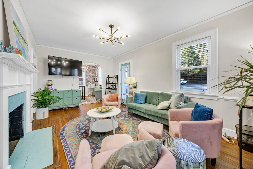 More Photos Of 1552 Sunnyside Dr, Columbia Flex For Lease