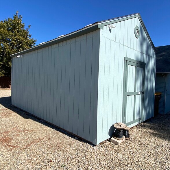 More Photos Of 1403 N Main St, Meridian Office For Sale