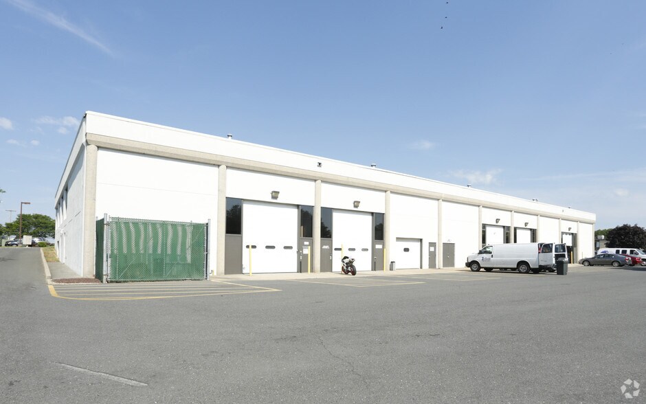 More Photos Of 1720 State Route 34, Wall Township Light Distribution For Lease