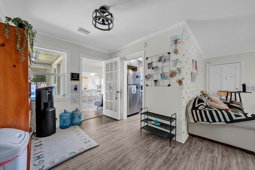 More Photos Of 1001 Randall Ave, Daphne Office Residential For Sale