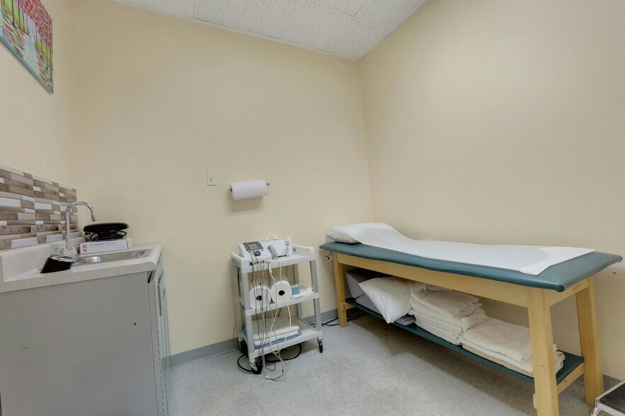 More Photos Of 1033 Clifton Ave, Clifton Medical For Sale