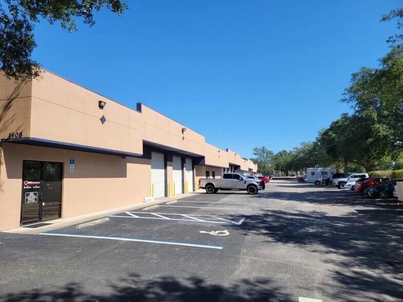 More Photos Of 1424 Hamlin Ave, Saint Cloud Unknown For Lease