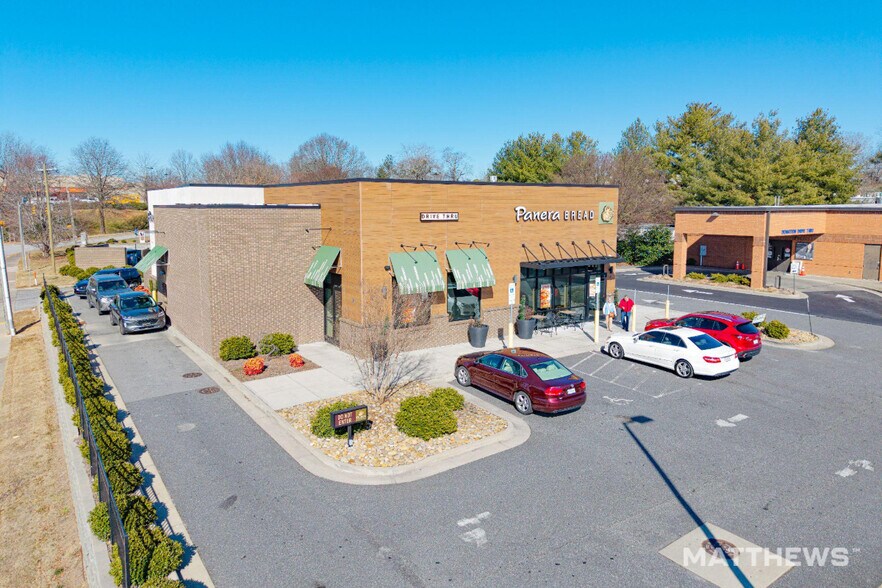 More Photos Of 160 Coolridge St, Hendersonville Fast Food For Sale