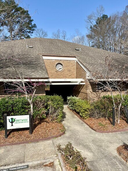 More Photos Of 118 Springhall Dr, Goose Creek Medical For Lease