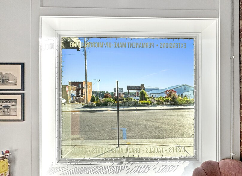 More Photos Of 206 Lafayette St, Washington General Retail For Sale