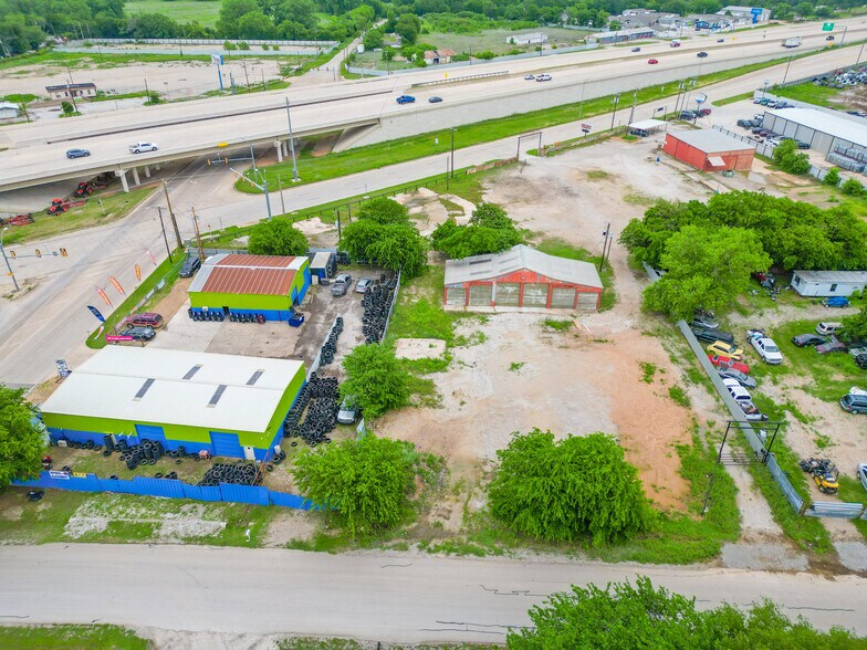 More Photos Of 10025 Jacksboro Hwy, Fort Worth Distribution For Sale