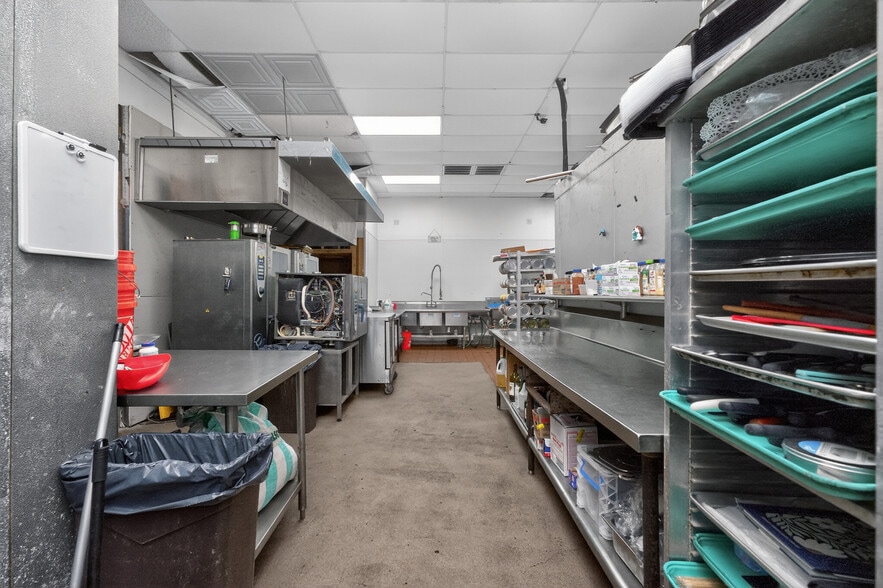 More Photos Of 23064 Harbor View Rd, Port Charlotte Warehouse For Sale