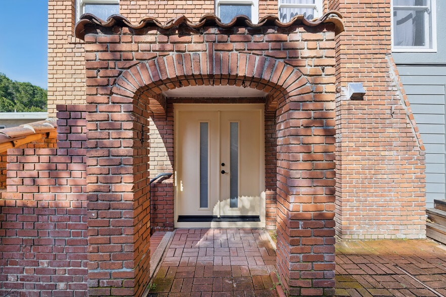 More Photos Of 250 Red Hill Ave, San Anselmo Apartments For Sale