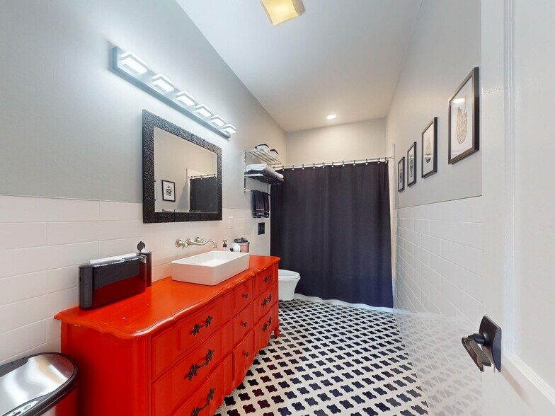 More Photos Of 215 Washington st, New Smyrna Beach Office Residential For Sale
