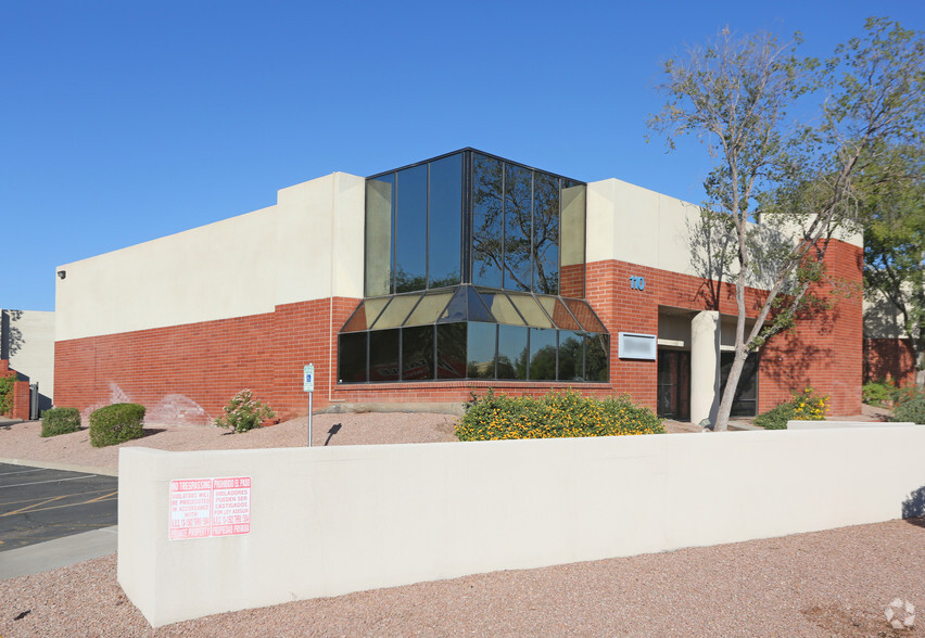 Primary Photo Of 110 S 54th St, Chandler Showroom For Lease