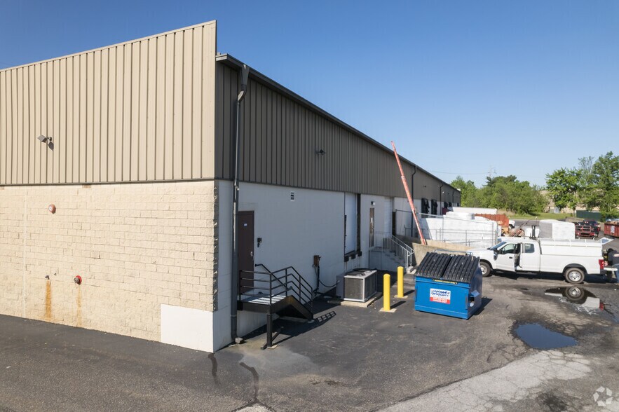 More Photos Of 2540 Market St, Aston Flex For Lease