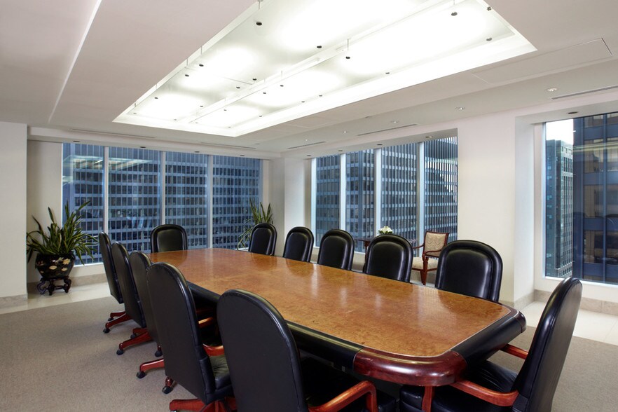 More Photos Of 95 Wellington St W, Toronto Office For Lease