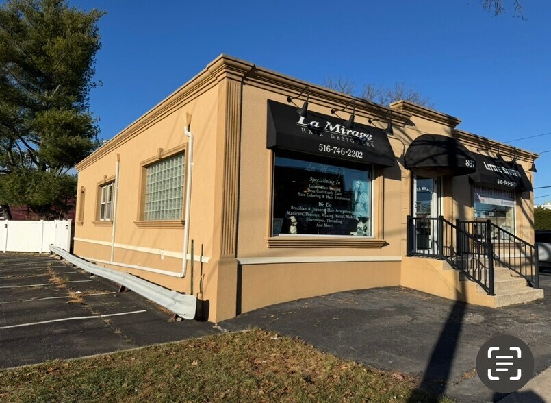 More Photos Of 897 Willis Ave, Albertson Storefront For Sale