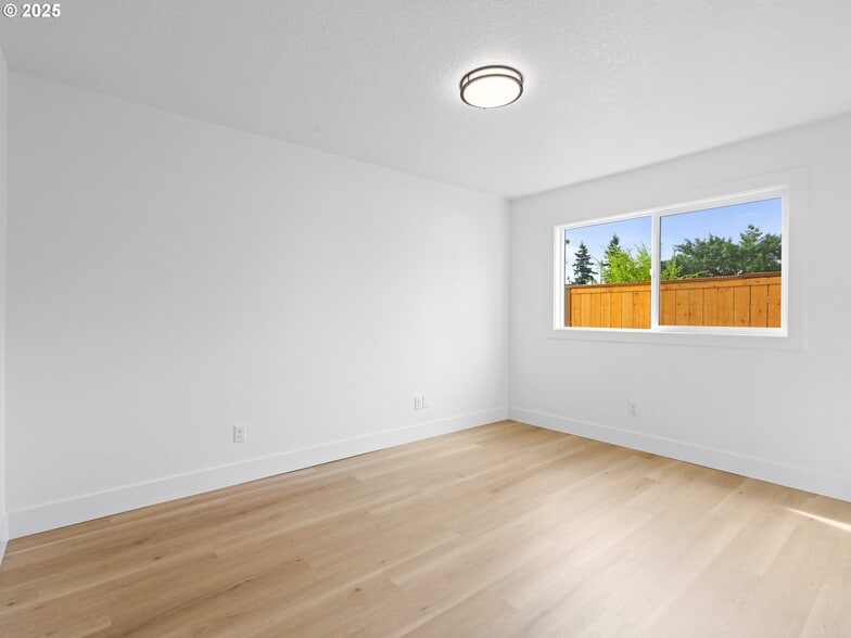 More Photos Of 10701 NE 59th St, Vancouver Apartments For Sale