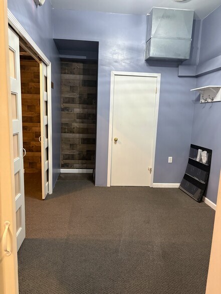 More Photos Of 6662 W Johnson Rd, La Porte Light Distribution For Lease