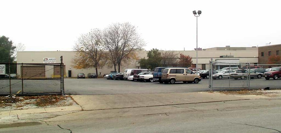 More Photos Of 3250 S Central Ave, Cicero Warehouse For Lease