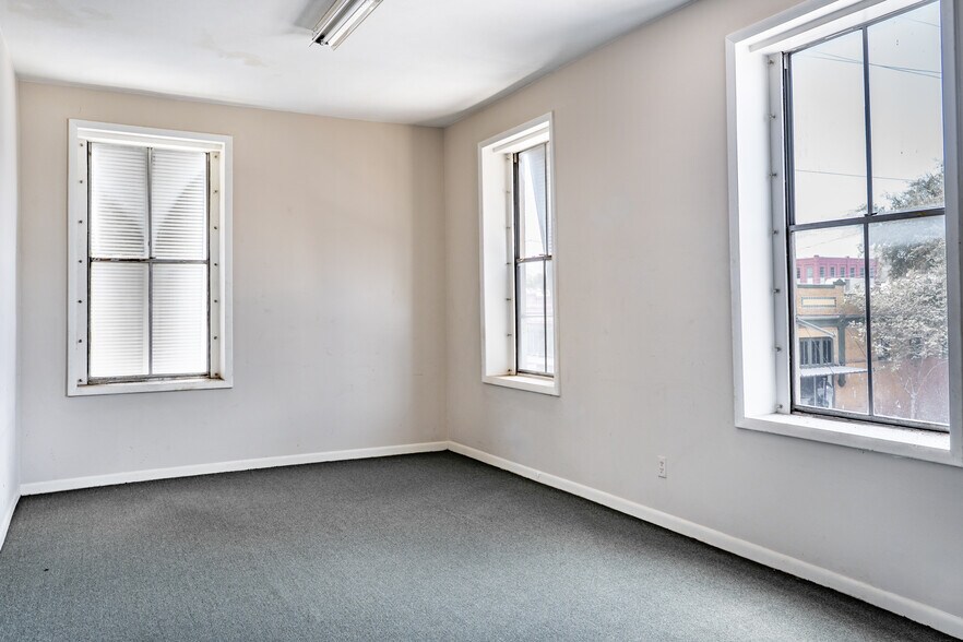 More Photos Of 1324 E 7th Ave, Tampa Restaurant For Sale