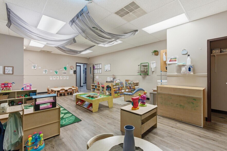 More Photos Of 1600 Alex Dr, Wilmington Daycare Center For Sale