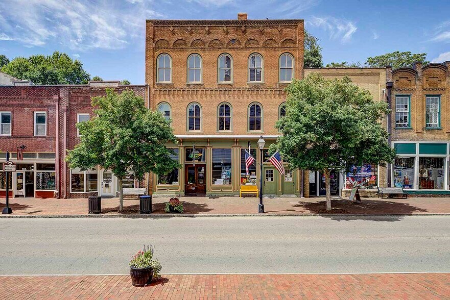Primary Photo Of 107 E Main St, Jonesborough Storefront For Sale