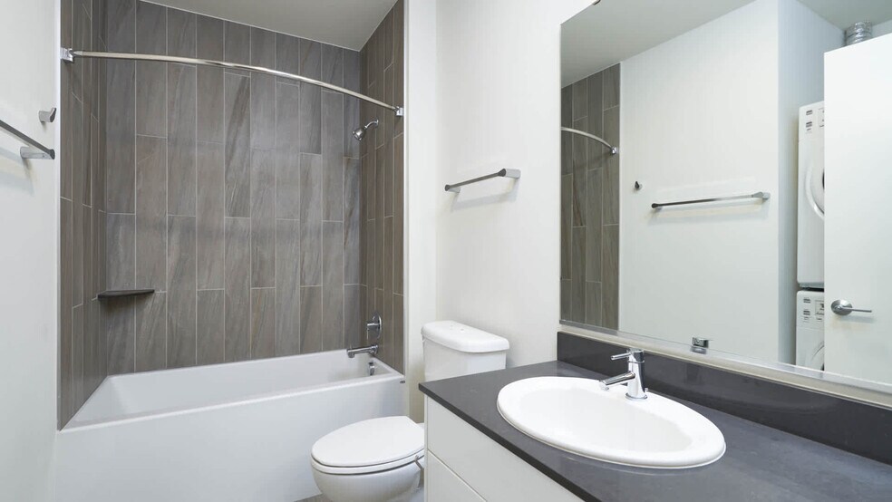 More Photos Of 221 Minor Ave N, Seattle Apartments For Lease