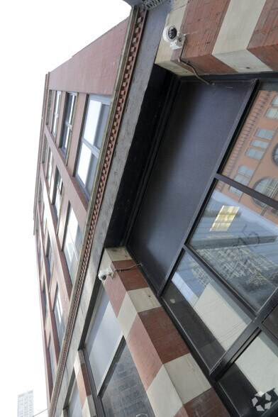 More Photos Of 215 W Ontario St, Chicago Loft Creative Space For Lease