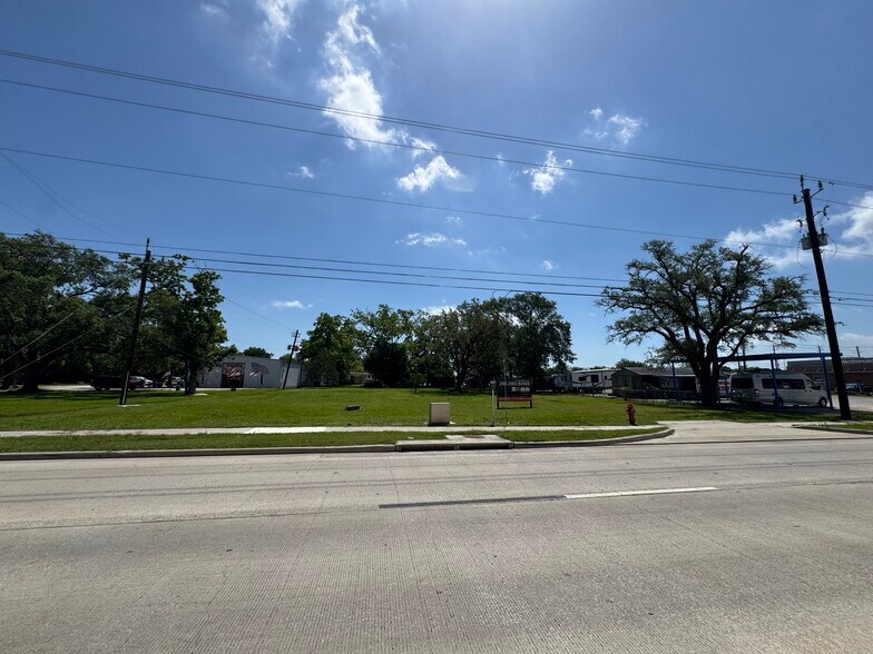 More Photos Of 2818 Bayport Blvd, Seabrook Land For Sale