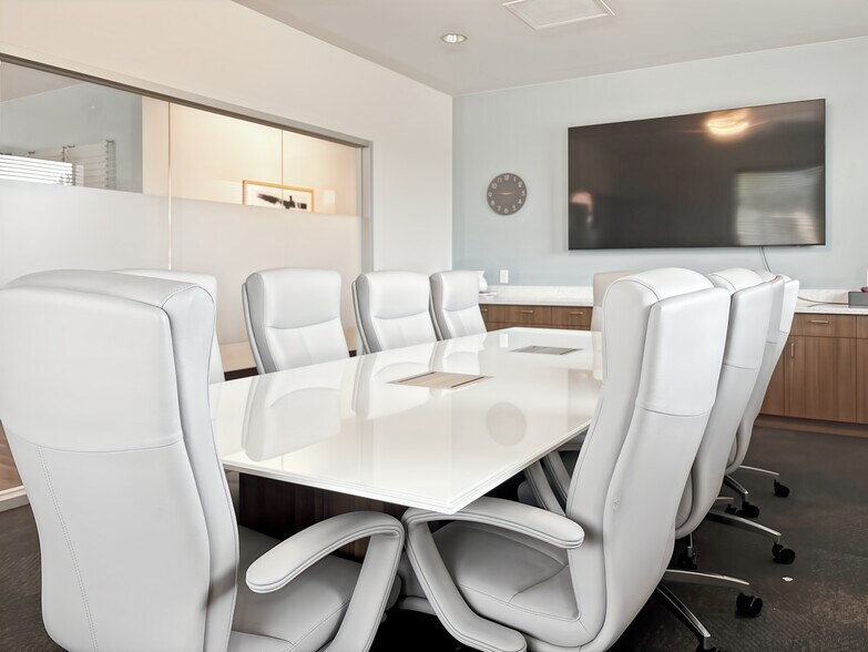 More Photos Of 13625 Ronald Reagan Blvd, Cedar Park Coworking Space